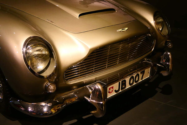 The-Most-Famous-James-Bond-Cars2